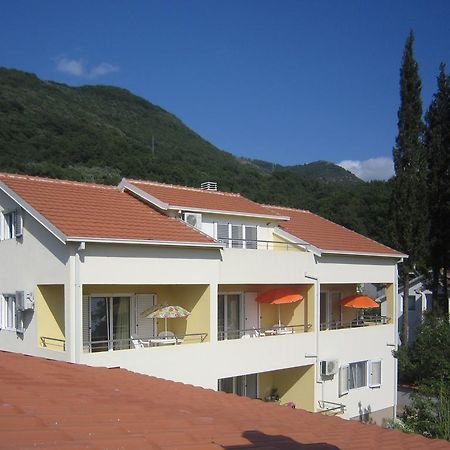 Apartments Viktoria Tivat Dış mekan fotoğraf