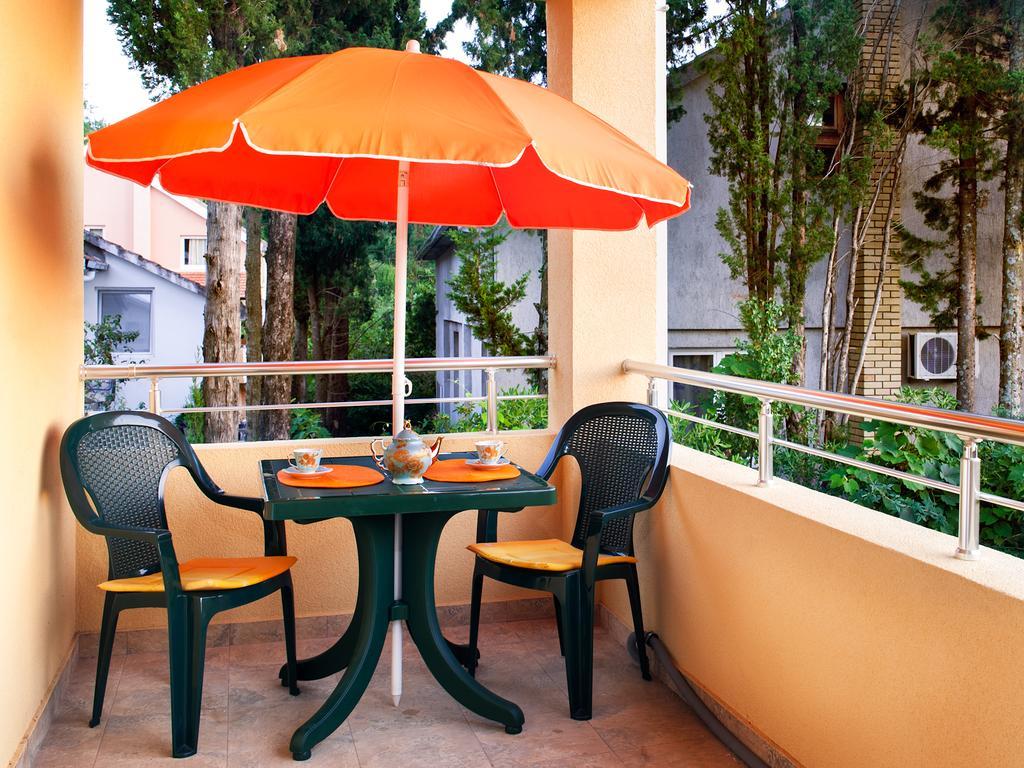 Apartments Viktoria Tivat Dış mekan fotoğraf