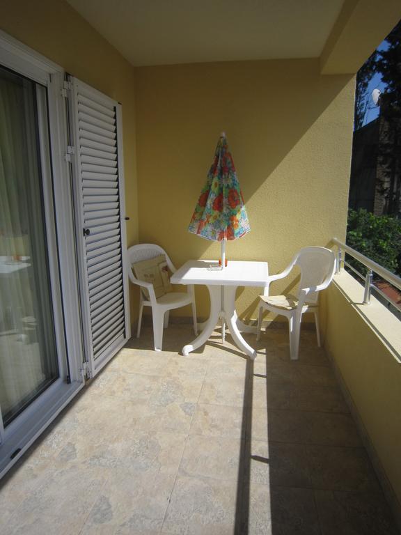 Apartments Viktoria Tivat Oda fotoğraf