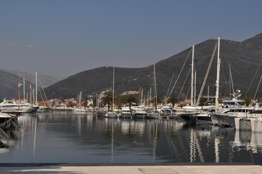 Apartments Viktoria Tivat Dış mekan fotoğraf