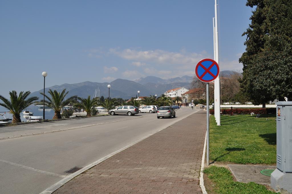 Apartments Viktoria Tivat Dış mekan fotoğraf