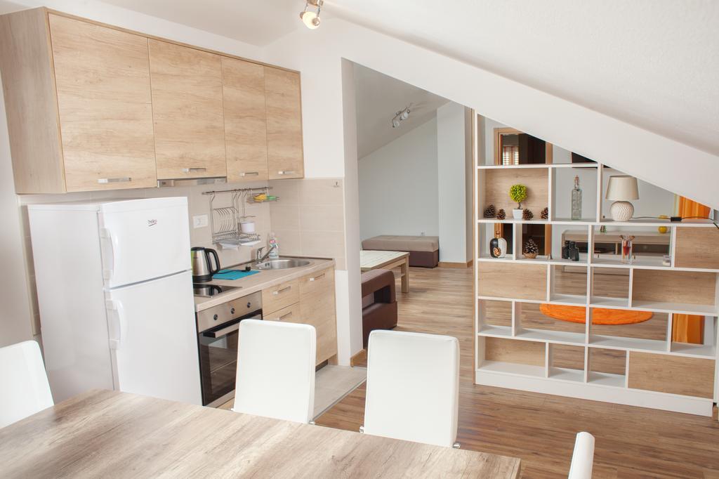 Apartments Viktoria Tivat Dış mekan fotoğraf