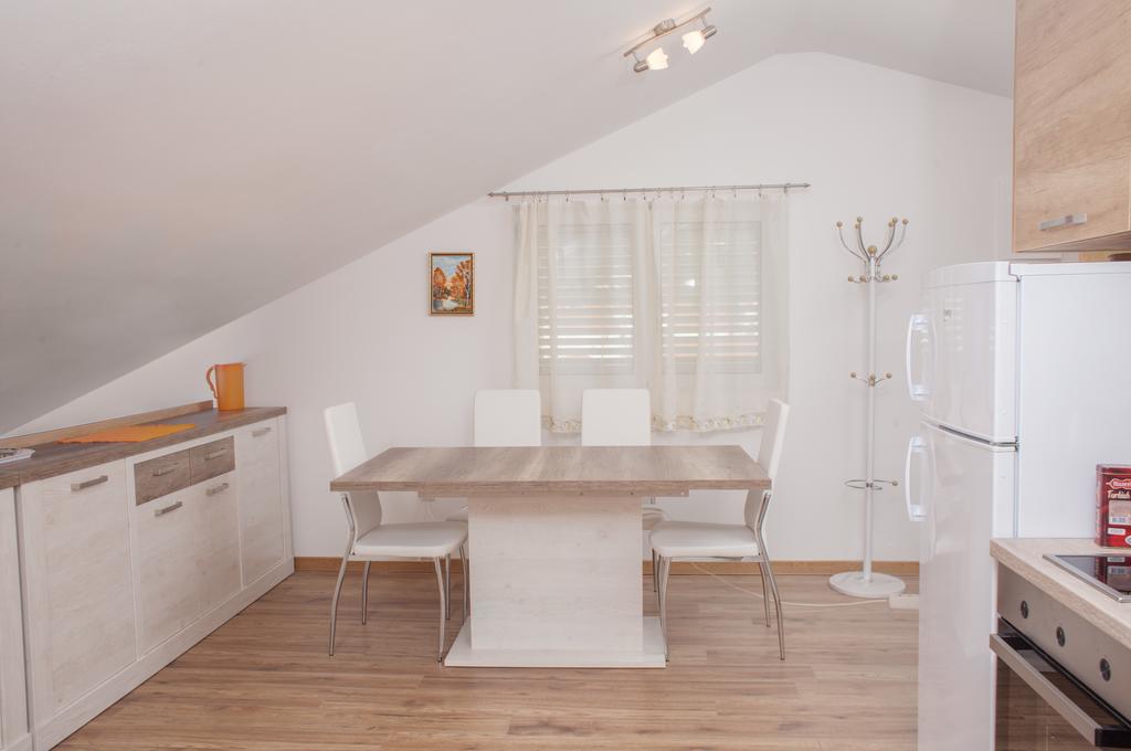 Apartments Viktoria Tivat Dış mekan fotoğraf