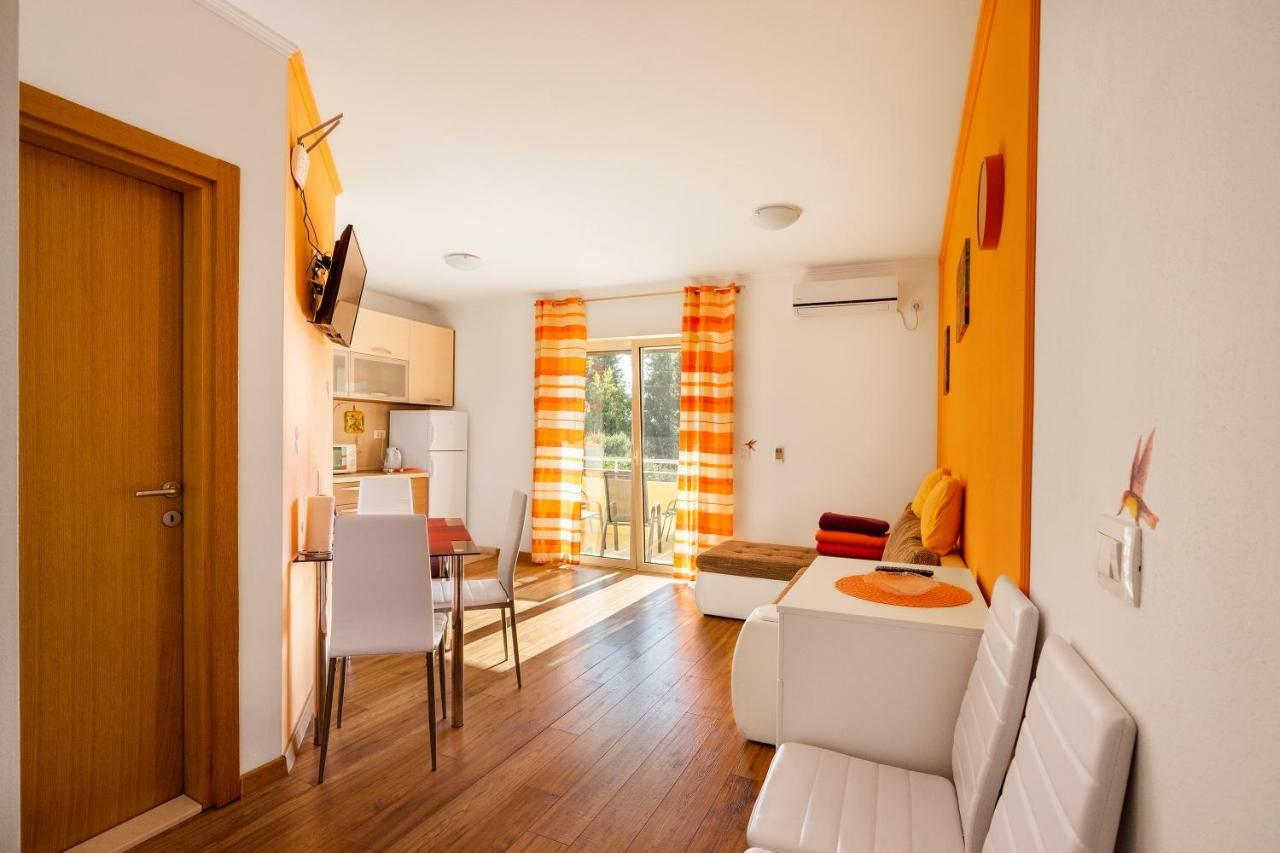 Apartments Viktoria Tivat Dış mekan fotoğraf